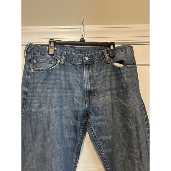 Levi’s 514 Jeans Mens 40x32 Regular Straight 100% Cotton Medium Wash Blue Denim - Picture 2 of 5